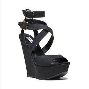 Steve Madden black strappy wedges size 9.5